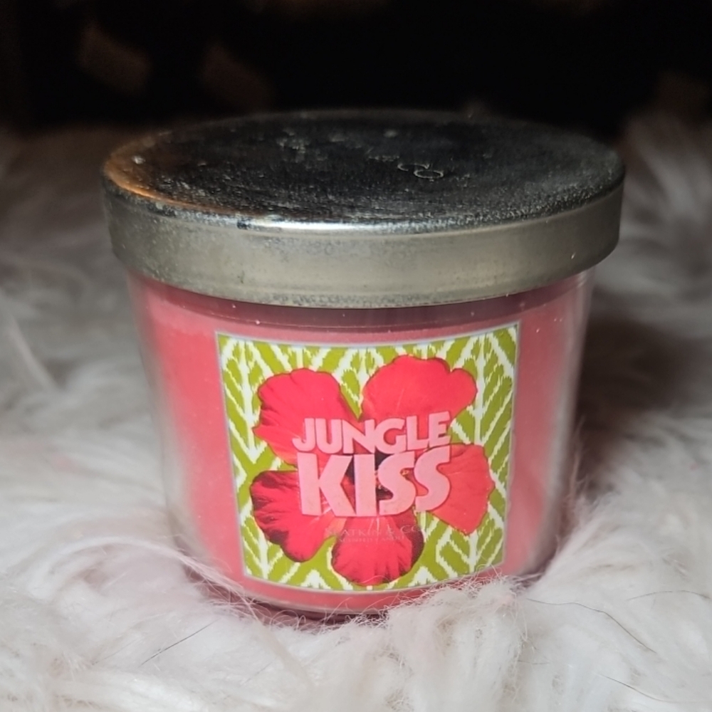 Bath & Body Works Slatkin & Co Jungle Kiss Candle (4 oz) | DISCONTINUED | Rare